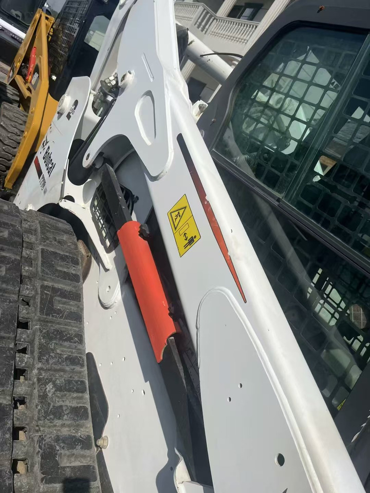 BOBCAT T770 - Nacelle ciseaux: photos 2 BOBCAT T770 - Nacelle ciseaux: photos 2