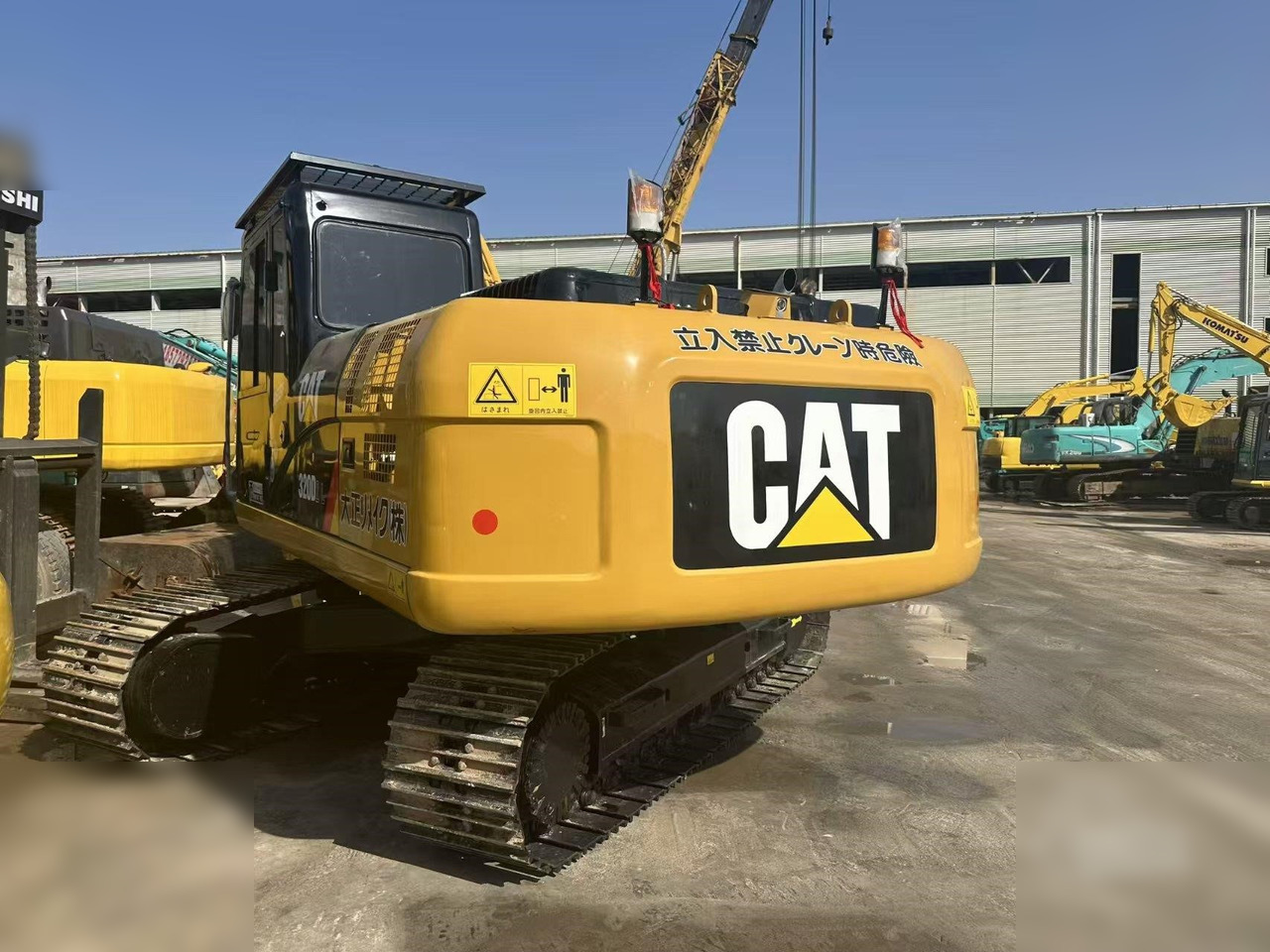 CATERPILLAR 320D2L - Pelle sur chenille: photos 3 CATERPILLAR 320D2L - Pelle sur chenille: photos 3