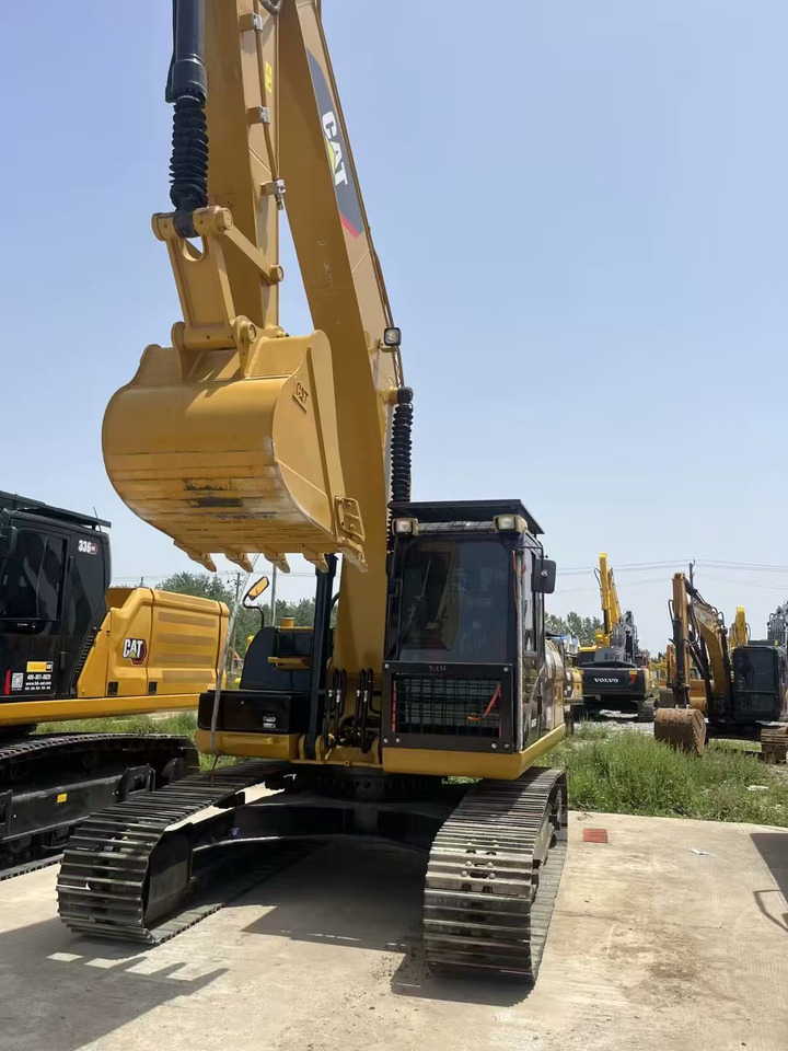 Pelle sur chenille CATERPILLAR 323D2L: photos 12
