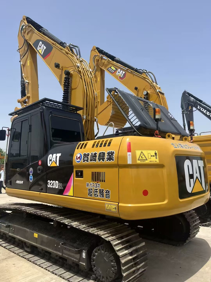 Pelle sur chenille CATERPILLAR 323D2L: photos 13