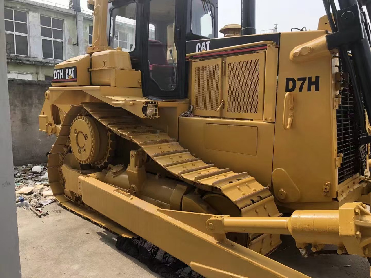 CATERPILLAR D7H - Bulldozer: photos 5 CATERPILLAR D7H - Bulldozer: photos 5