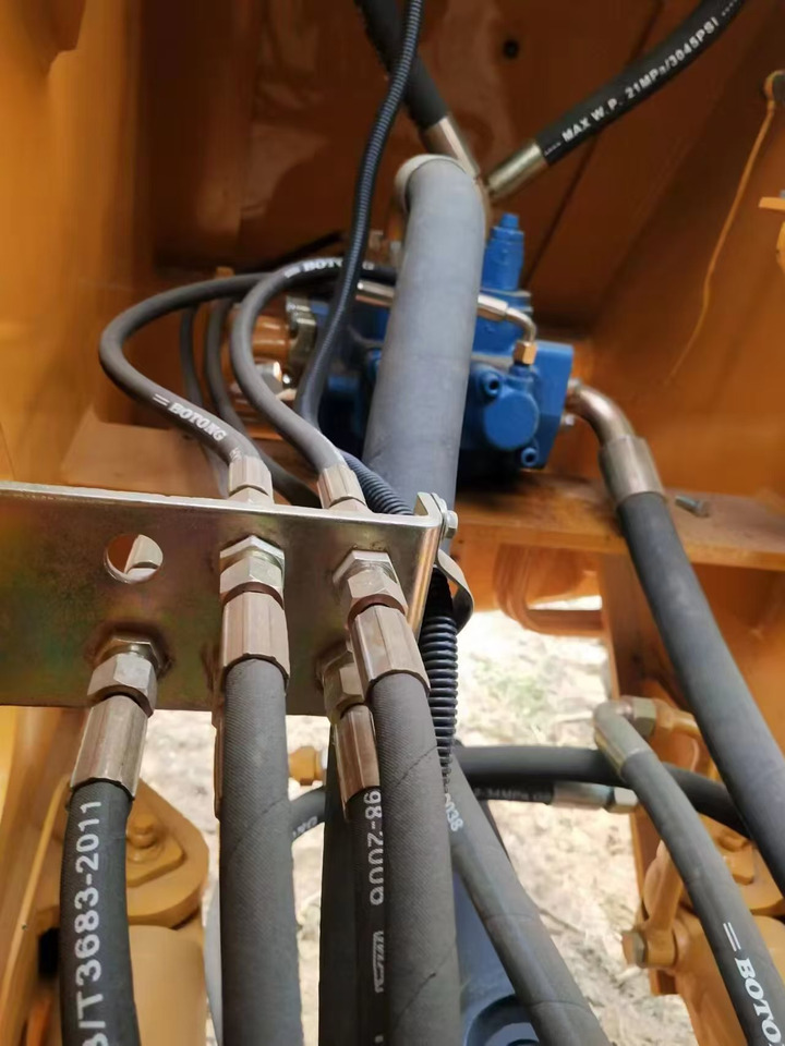 Crédit-bail de LONKING 885 LONKING 885: photos 9 Crédit-bail de LONKING 885 LONKING 885: photos 9