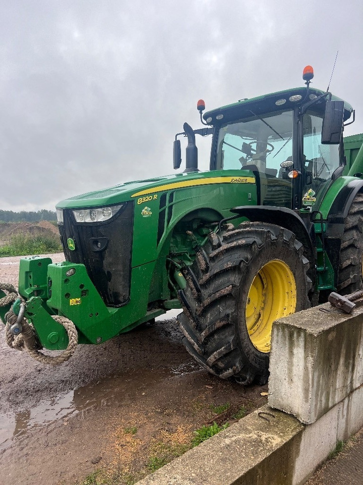 John Deere 8320R - Tracteur agricole: photos 1 John Deere 8320R - Tracteur agricole: photos 1