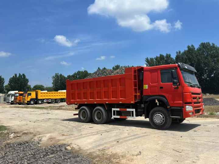 90% New HOWO 6*4 Dump Truck HOWO 10-wheel Dump Truck in Good Condition Low Price Hot Sale - Camion benne: photos 4 90% New HOWO 6*4 Dump Truck HOWO 10-wheel Dump Truck in Good Condition Low Price Hot Sale - Camion benne: photos 4