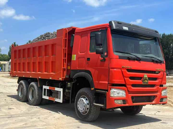 90% New HOWO 6*4 Dump Truck HOWO 10-wheel Dump Truck in Good Condition Low Price Hot Sale - Camion benne: photos 3 90% New HOWO 6*4 Dump Truck HOWO 10-wheel Dump Truck in Good Condition Low Price Hot Sale - Camion benne: photos 3