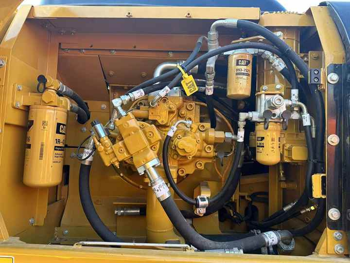 CAT 336 90% New Mining Construction Excavators, Strong Power, Low Price, and Very Good Quality - Pelle sur chenille: photos 4 CAT 336 90% New Mining Construction Excavators, Strong Power, Low Price, and Very Good Quality - Pelle sur chenille: photos 4