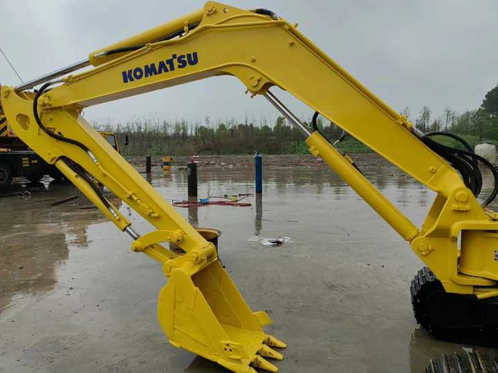 Cheap Selling Second Hand Mini Excavator Komatsu PC40 4Ton Japanese Komatsu PC40 Used Excavator for Sale - Mini pelle: photos 5 Cheap Selling Second Hand Mini Excavator Komatsu PC40 4Ton Japanese Komatsu PC40 Used Excavator for Sale - Mini pelle: photos 5