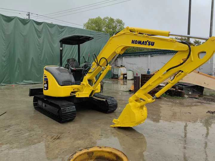 Cheap Selling Second Hand Mini Excavator Komatsu PC40 4Ton Japanese Komatsu PC40 Used Excavator for Sale - Mini pelle: photos 2 Cheap Selling Second Hand Mini Excavator Komatsu PC40 4Ton Japanese Komatsu PC40 Used Excavator for Sale - Mini pelle: photos 2
