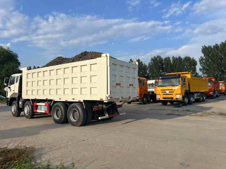 Good Performance Howo Brand 8*4 Dump Truck Used Howo 371 375 400 Horsepower 6*4 8*4 Wheels on Sale - Camion benne: photos 3 Good Performance Howo Brand 8*4 Dump Truck Used Howo 371 375 400 Horsepower 6*4 8*4 Wheels on Sale - Camion benne: photos 3