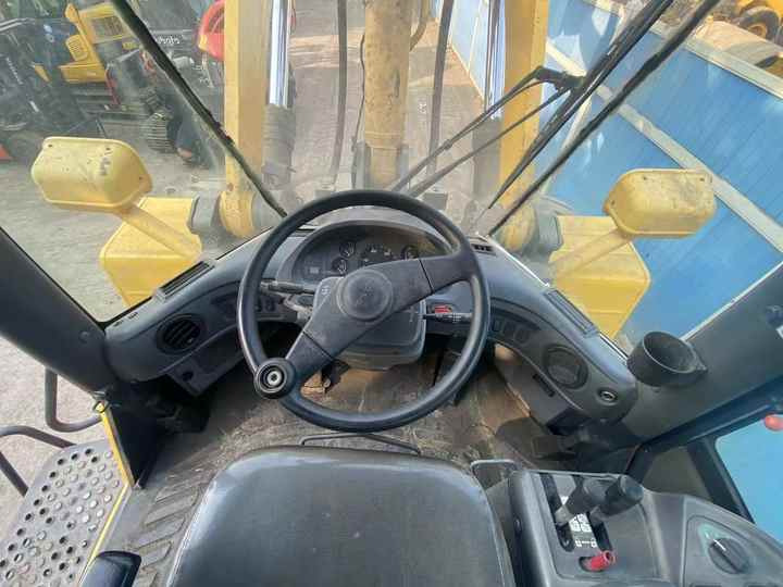New Arrival komatsu Wa470-6 Wheel Loader for Sale Used Original Japan Brand komatsu Wa380 470-3 470-6 in Stock - Chargeuse sur pneus: photos 5 New Arrival komatsu Wa470-6 Wheel Loader for Sale Used Original Japan Brand komatsu Wa380 470-3 470-6 in Stock - Chargeuse sur pneus: photos 5