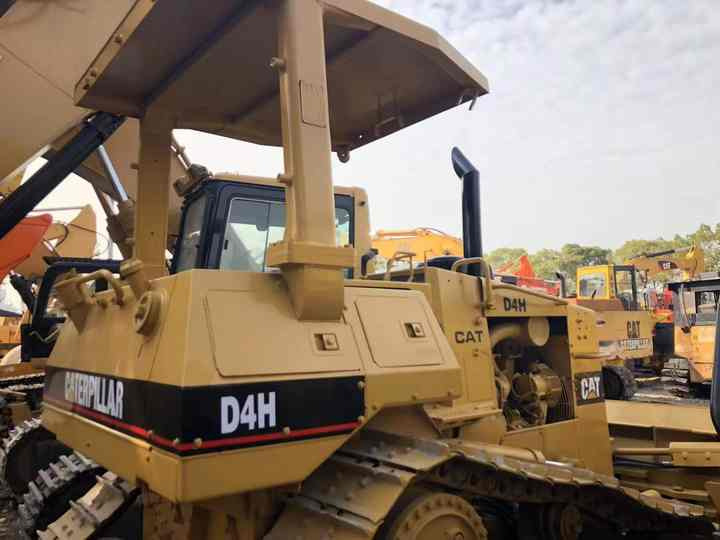 Nice Condition D4h Cat Bulldozer CAT Used Dozer for Sale - Bulldozer: photos 4 Nice Condition D4h Cat Bulldozer CAT Used Dozer for Sale - Bulldozer: photos 4