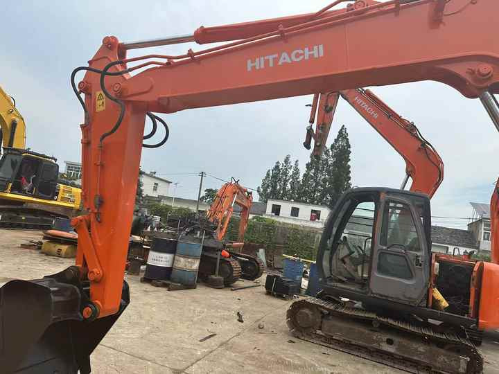 Pelle sur chenille Used HITACHI ZX-70: photos 6