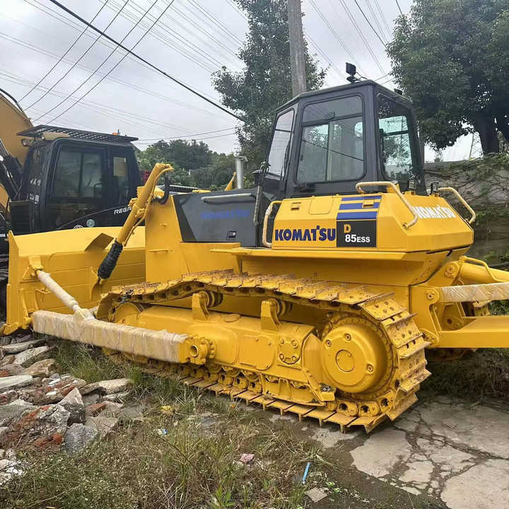Used Japan Komatsu D85ESS Dozer with Ripper Komatsu D85 Crawler Bulldozer with Excellent Performance Low Price for Sale - Bulldozer: photos 1 Used Japan Komatsu D85ESS Dozer with Ripper Komatsu D85 Crawler Bulldozer with Excellent Performance Low Price for Sale - Bulldozer: photos 1