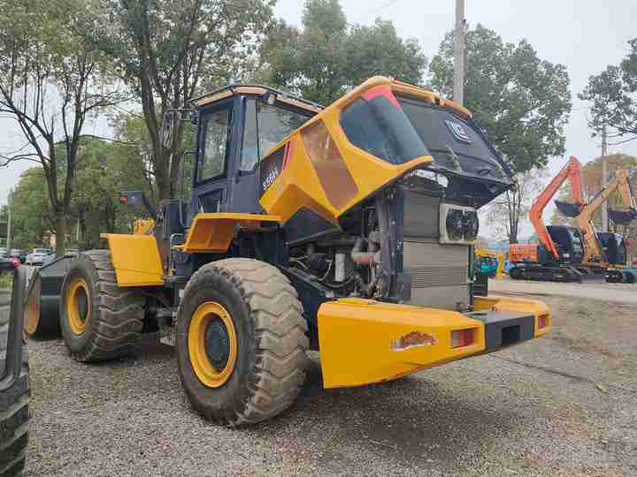 Used LIUGONG 856H wheel in Good Condition for sale 90%new uesd Loader liugong 856h Used Loader For Sale - Chargeuse sur pneus: photos 5 Used LIUGONG 856H wheel in Good Condition for sale 90%new uesd Loader liugong 856h Used Loader For Sale - Chargeuse sur pneus: photos 5