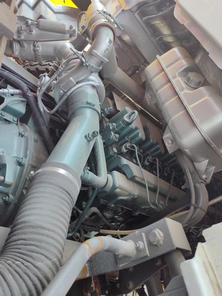 Howo HOWO 8X4 dump truck for sale - Camion benne: photos 3 Howo HOWO 8X4 dump truck for sale - Camion benne: photos 3