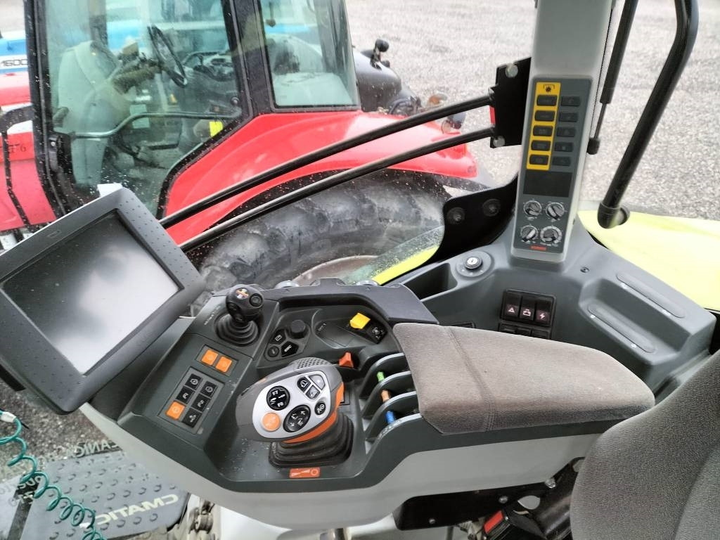 Tracteur agricole Claas Axion 830 Cmatic: photos 11