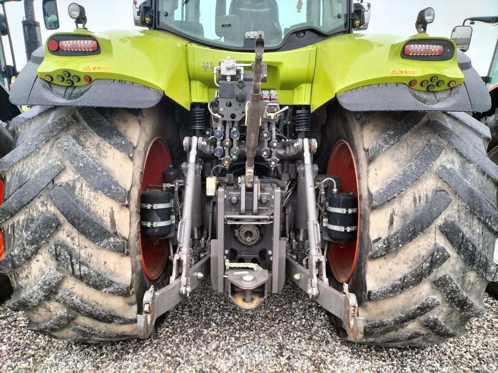 Tracteur agricole Claas Axion 830 Cmatic: photos 7