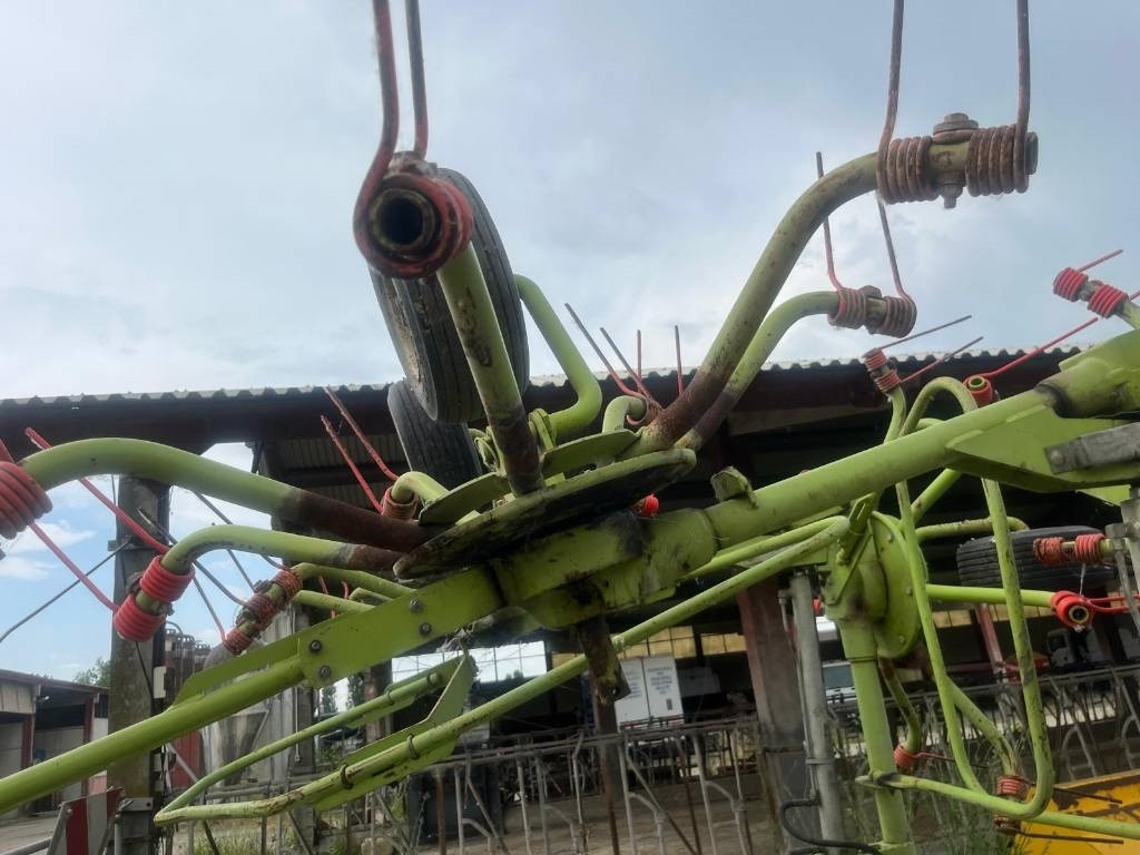 Claas Volto 1050 T - Faneuse: photos 4 Claas Volto 1050 T - Faneuse: photos 4