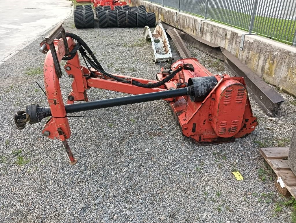 Maschio Giraffa 160 - Broyeur/ Épareuse: photos 3 Maschio Giraffa 160 - Broyeur/ Épareuse: photos 3