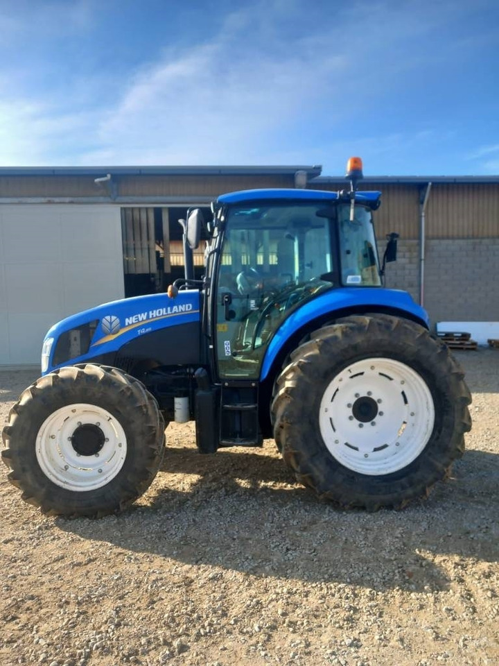 New Holland T 4.85 - Tracteur agricole: photos 3 New Holland T 4.85 - Tracteur agricole: photos 3