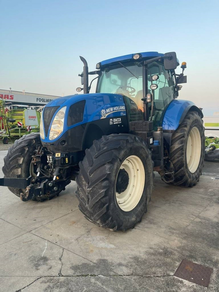New Holland T 7.200 - Tracteur agricole: photos 2 New Holland T 7.200 - Tracteur agricole: photos 2