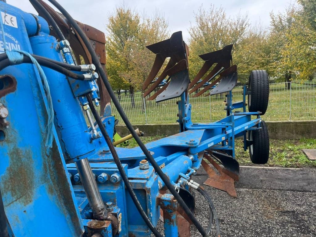 Polesini TRIVOMERE TRV6 - Charrue: photos 3 Polesini TRIVOMERE TRV6 - Charrue: photos 3