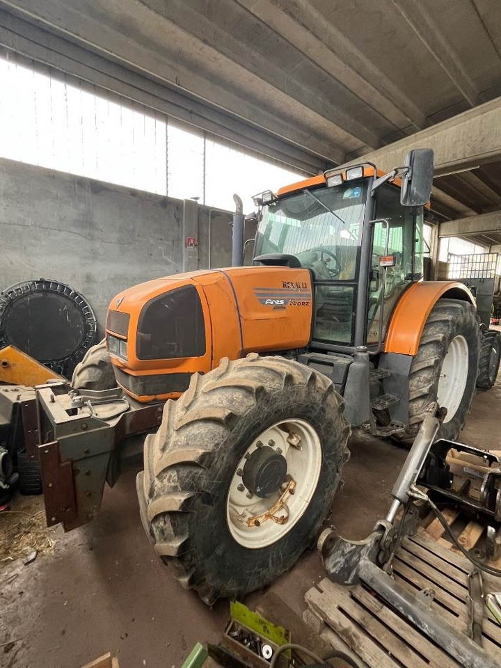 Renault Ares 640 RZ - Tracteur agricole: photos 1 Renault Ares 640 RZ - Tracteur agricole: photos 1