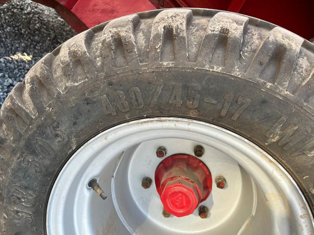 Supertino SP 1650 - Presse à balles rondes: photos 4 Supertino SP 1650 - Presse à balles rondes: photos 4