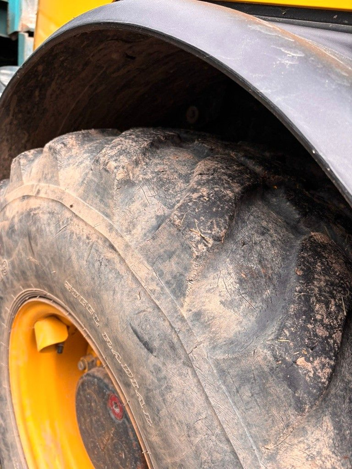 Komatsu WA70-7 - Chargeuse sur pneus: photos 4 Komatsu WA70-7 - Chargeuse sur pneus: photos 4