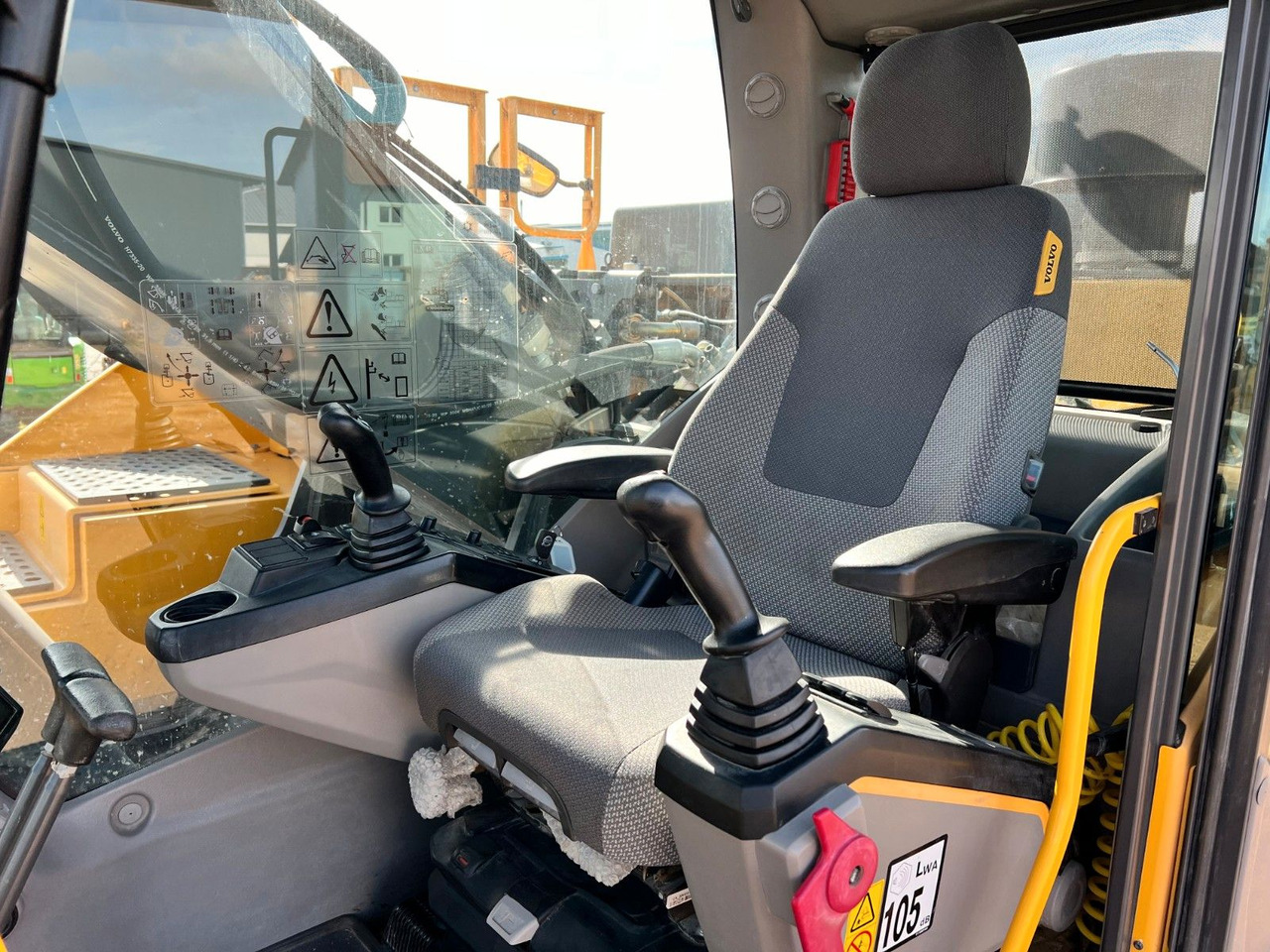 Volvo EC380E-NL - Pelle sur chenille: photos 3 Volvo EC380E-NL - Pelle sur chenille: photos 3