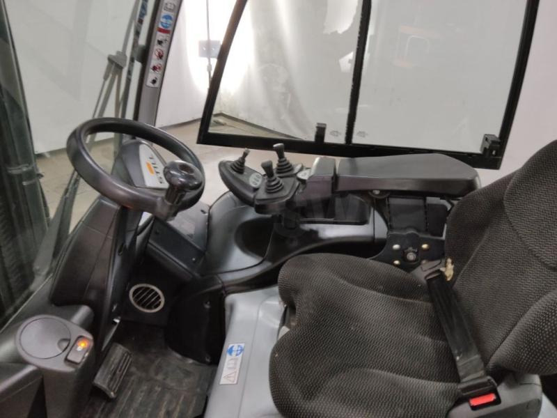 Still RX60-30 RX60-30 - Chariot élévateur électrique: photos 3 Still RX60-30 RX60-30 - Chariot élévateur électrique: photos 3