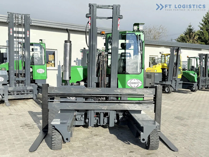 Combilift C3000 / DIESEL / DUPLEX 4200MM / FREE LIFT / WIDE FORK POSITIONER / FULL CABIN / EXCELLENT CONDITION / Wide range of four-way an - Chariot multidirectionnel: photos 4 Combilift C3000 / DIESEL / DUPLEX 4200MM / FREE LIFT / WIDE FORK POSITIONER / FULL CABIN / EXCELLENT CONDITION / Wide range of four-way an - Chariot multidirectionnel: photos 4