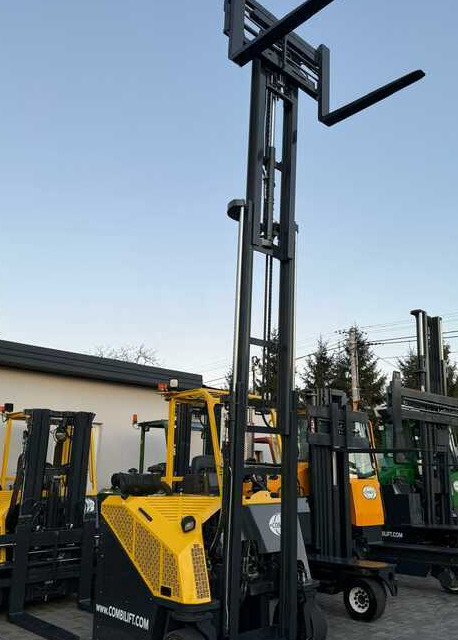 Combilift C3000CB-Triplex 4900mm -2015 year - Chariot multidirectionnel: photos 1 Combilift C3000CB-Triplex 4900mm -2015 year - Chariot multidirectionnel: photos 1