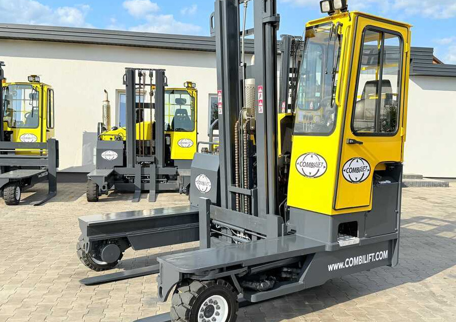 Combilift C4000 / DIESEL / DUPLEX - 4100MM / POSITIONER / ONLY 2951 MTH / LIKE NEW - Chariot multidirectionnel: photos 1 Combilift C4000 / DIESEL / DUPLEX - 4100MM / POSITIONER / ONLY 2951 MTH / LIKE NEW - Chariot multidirectionnel: photos 1