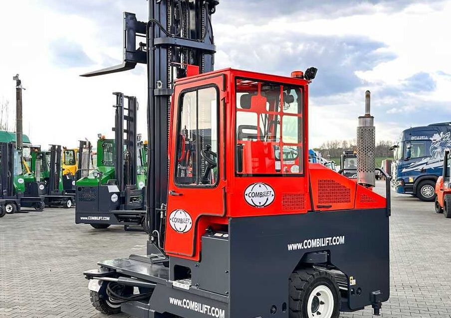 Chariot multidirectionnel Combilift C4000 / DIESEL / TRIPLEX / 8400MM / FREE LIFT / SIDESHIFT / LIKE NEW: photos 35