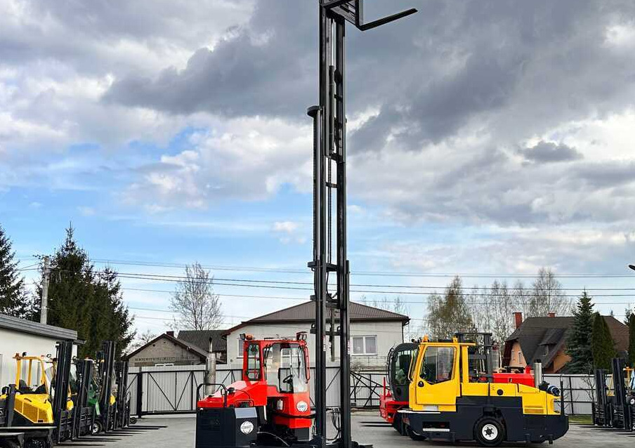 Chariot multidirectionnel Combilift C4000 / DIESEL / TRIPLEX / 8400MM / FREE LIFT / SIDESHIFT / LIKE NEW: photos 40