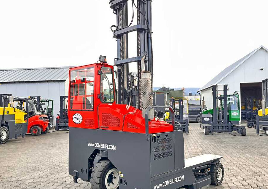 Chariot multidirectionnel Combilift C4000 / DIESEL / TRIPLEX / 8400MM / FREE LIFT / SIDESHIFT / LIKE NEW: photos 7
