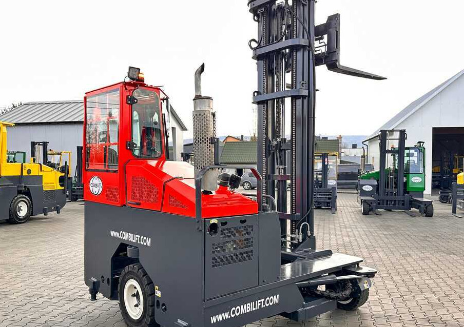 Chariot multidirectionnel Combilift C4000 / DIESEL / TRIPLEX / 8400MM / FREE LIFT / SIDESHIFT / LIKE NEW: photos 32