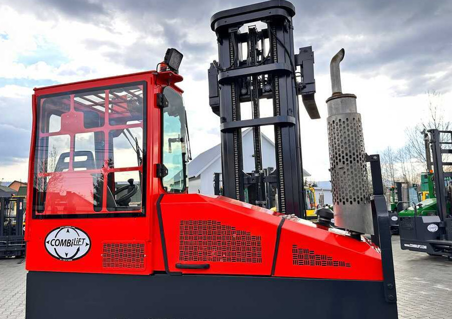 Chariot multidirectionnel Combilift C4000 / DIESEL / TRIPLEX / 8400MM / FREE LIFT / SIDESHIFT / LIKE NEW: photos 33
