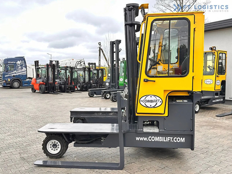 Combilift C4500 / DUPLEX / 4050MM / DIESEL / WIDE POSITIONER / FREE LIFT C4500 / DUPLEX / 4050MM / DIESEL / WIDE POSITIONER / FREE LIFT - Chariot multidirectionnel: photos 3 Combilift C4500 / DUPLEX / 4050MM / DIESEL / WIDE POSITIONER / FREE LIFT C4500 / DUPLEX / 4050MM / DIESEL / WIDE POSITIONER / FREE LIFT - Chariot multidirectionnel: photos 3