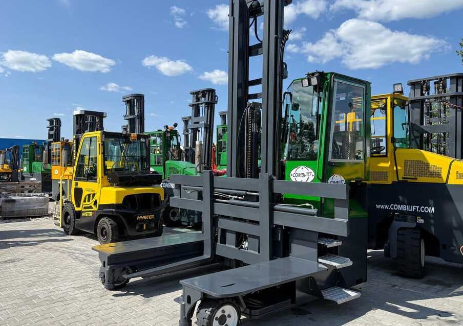 Combilift C5000E / ELECTRIC / TRIPLEX 8300MM / FULL FREE LIFT / WIDE POSITIONER / FORK SIDESHIFT / BATTERY LIKE NEW - Chariot multidirectionnel: photos 1 Combilift C5000E / ELECTRIC / TRIPLEX 8300MM / FULL FREE LIFT / WIDE POSITIONER / FORK SIDESHIFT / BATTERY LIKE NEW - Chariot multidirectionnel: photos 1