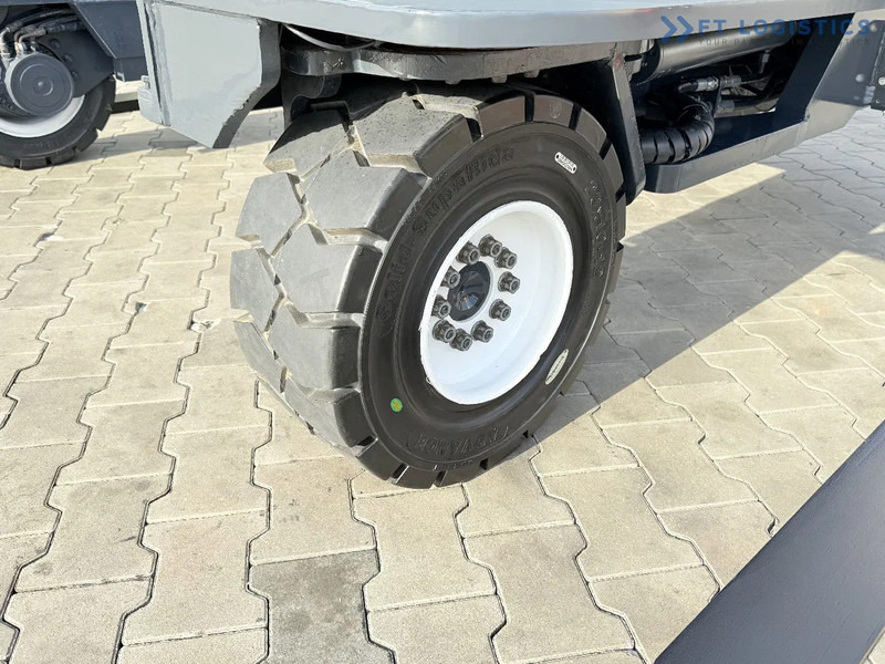 Combilift C5000XL / DIESEL / DUPLEX - 4000MM / WIDE FORK POSITIONER 3350MM / FULL HEATED CABIN / ONLY 6453H / CONDITION - LIKE NEW! C5000X - Chariot multidirectionnel: photos 5 Combilift C5000XL / DIESEL / DUPLEX - 4000MM / WIDE FORK POSITIONER 3350MM / FULL HEATED CABIN / ONLY 6453H / CONDITION - LIKE NEW! C5000X - Chariot multidirectionnel: photos 5