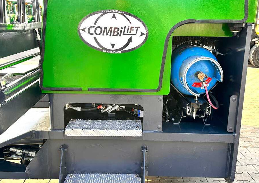 Combilift C5000XL / LPG / AIR CONDITIONING / WIDE POSITIONER / DUPLEX MAST / ADJUSTABLE FORKS / NEW TIRES / EXCELLENT CONDITION! - Chariot multidirectionnel: photos 5 Combilift C5000XL / LPG / AIR CONDITIONING / WIDE POSITIONER / DUPLEX MAST / ADJUSTABLE FORKS / NEW TIRES / EXCELLENT CONDITION! - Chariot multidirectionnel: photos 5