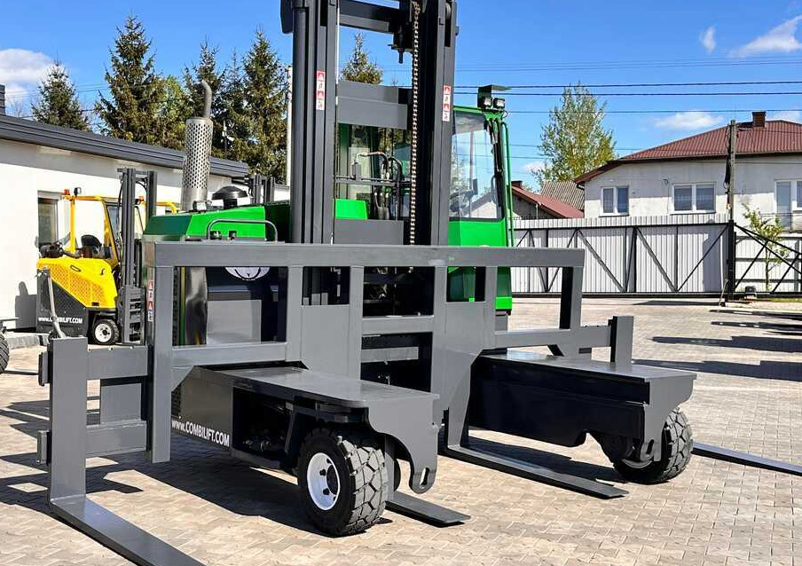Combilift C8000 / DIESEL / 4600MM / DUPLEX / POSITIONER 5000MM / KUBOTA / EXCELLENT CONDITION - Chariot multidirectionnel: photos 5 Combilift C8000 / DIESEL / 4600MM / DUPLEX / POSITIONER 5000MM / KUBOTA / EXCELLENT CONDITION - Chariot multidirectionnel: photos 5