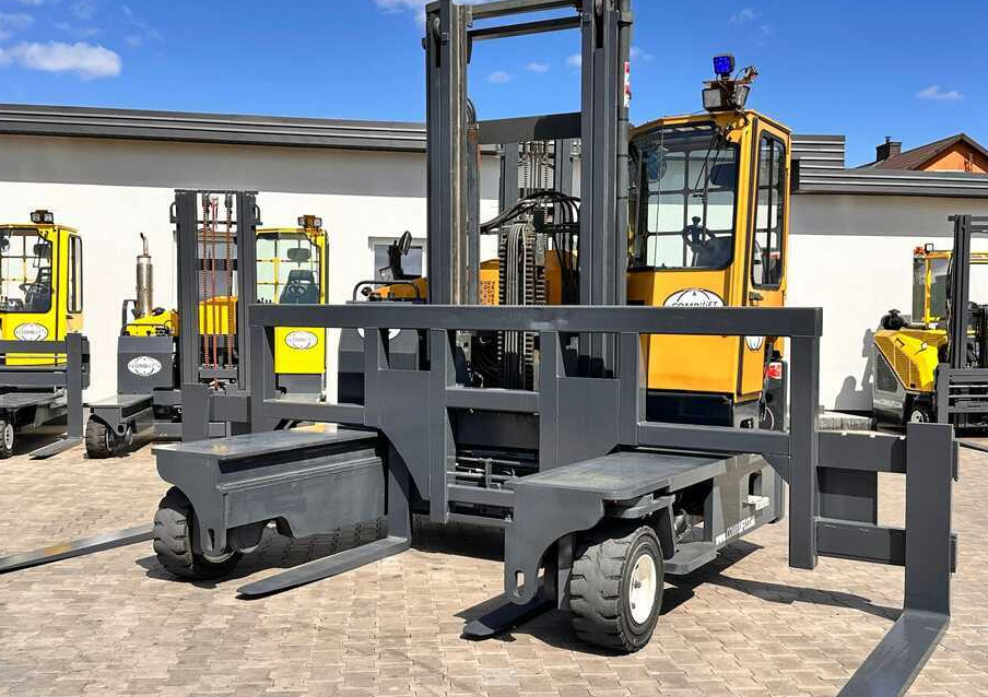 Combilift C9000 / GAS / DUPLEX / 4700MM / FREE LIFT / POSITIONER / FORK SIDE SHIFT / EXCELLENT CONDITION - Chariot multidirectionnel: photos 2 Combilift C9000 / GAS / DUPLEX / 4700MM / FREE LIFT / POSITIONER / FORK SIDE SHIFT / EXCELLENT CONDITION - Chariot multidirectionnel: photos 2