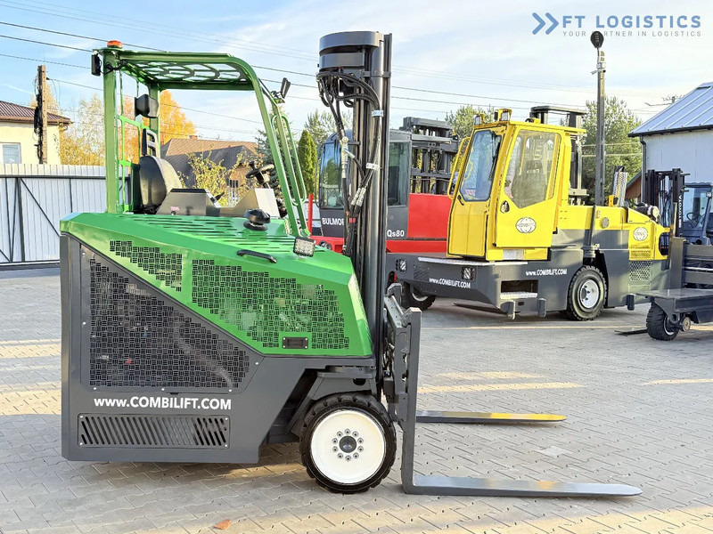 Combilift CB4000 / GAS / TRIPLEX 5200MM / FREE LIFT / FORK POSITIONER / SIDE SHIFT / EXCELLENT CONDITION / Wide range of four-way and side - Chariot multidirectionnel: photos 5 Combilift CB4000 / GAS / TRIPLEX 5200MM / FREE LIFT / FORK POSITIONER / SIDE SHIFT / EXCELLENT CONDITION / Wide range of four-way and side - Chariot multidirectionnel: photos 5