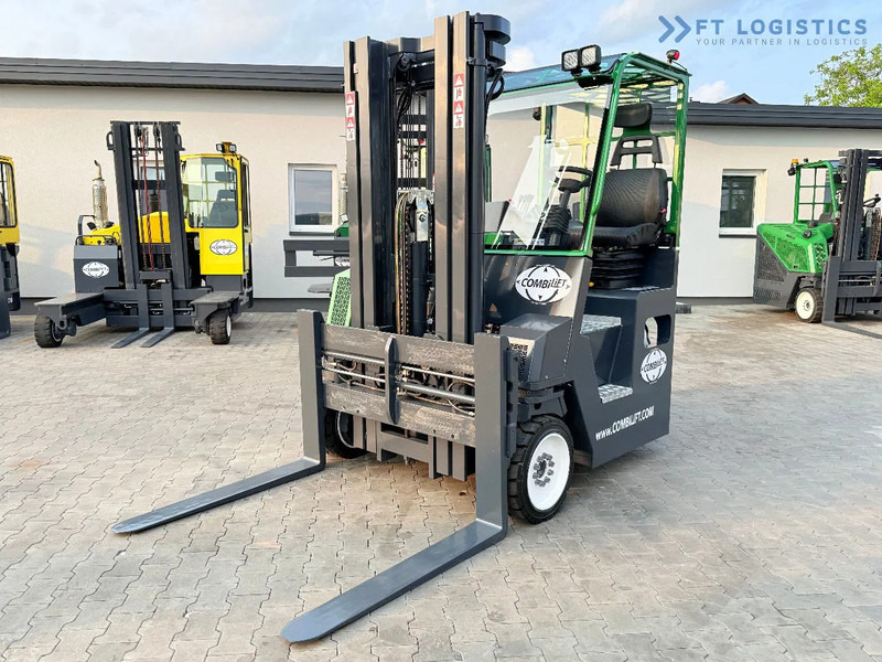 Combilift COMBILIFT C4000CB – TRIPLEX 5200mm – Year 2017 – LPG – FREE LIFT – SIDESHIFT – FORK POSITIONER – CONDITION 5/5 COMBILIFT C4000CB - Chariot multidirectionnel: photos 1 Combilift COMBILIFT C4000CB – TRIPLEX 5200mm – Year 2017 – LPG – FREE LIFT – SIDESHIFT – FORK POSITIONER – CONDITION 5/5 COMBILIFT C4000CB - Chariot multidirectionnel: photos 1