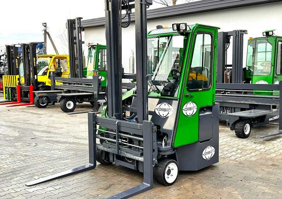 Combilift Combilift C3000CB - DUPLEX 4000mm - Year 2015 - / CABIN - HEATING / ONLY 6546 MTH / EXCELLENT CONDITION / LIKE NEW! - Chariot multidirectionnel: photos 1 Combilift Combilift C3000CB - DUPLEX 4000mm - Year 2015 - / CABIN - HEATING / ONLY 6546 MTH / EXCELLENT CONDITION / LIKE NEW! - Chariot multidirectionnel: photos 1