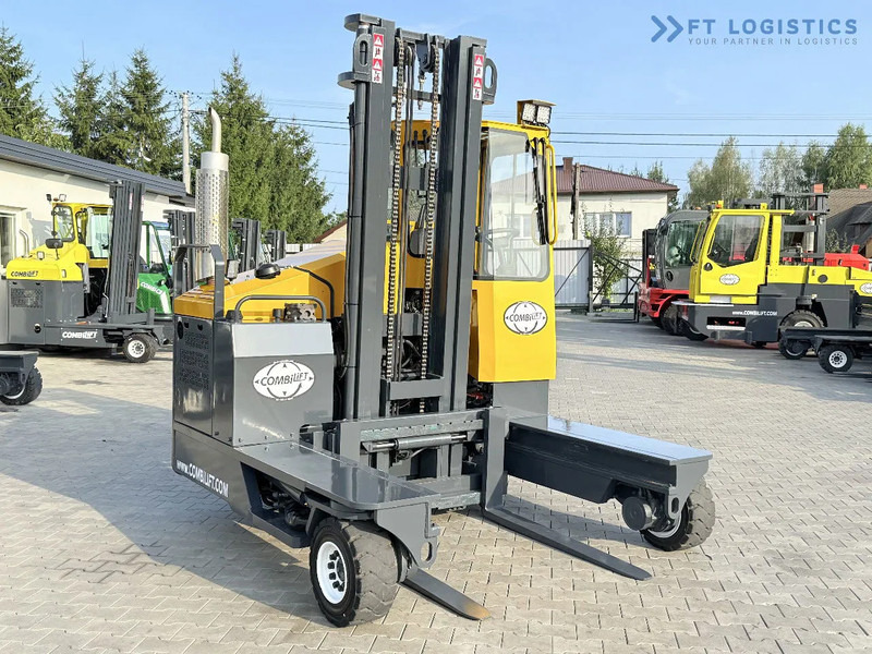 Combilift Combilift FOUR-WAY MULTIDIRECTIONAL FORKLIFT C4000 / GAS / DUPLEX 4500MM / ONLY 6604 HOURS / SIDE SHIFT / FULL CABIN / PERFECT C - Chariot multidirectionnel: photos 5 Combilift Combilift FOUR-WAY MULTIDIRECTIONAL FORKLIFT C4000 / GAS / DUPLEX 4500MM / ONLY 6604 HOURS / SIDE SHIFT / FULL CABIN / PERFECT C - Chariot multidirectionnel: photos 5