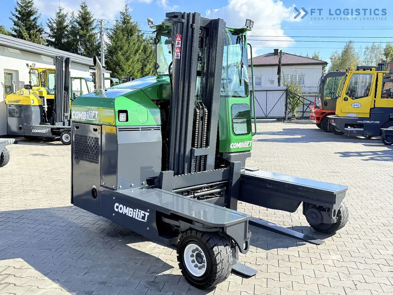 Combilift FOUR-WAY / MULTI-DIRECTIONAL FORKLIFT C4500 / DIESEL / TRIPLEX 4900MM / ONLY 4160 WORKING HOURS / FORK POSITIONER / FULL CABIN W - Chariot multidirectionnel: photos 5 Combilift FOUR-WAY / MULTI-DIRECTIONAL FORKLIFT C4500 / DIESEL / TRIPLEX 4900MM / ONLY 4160 WORKING HOURS / FORK POSITIONER / FULL CABIN W - Chariot multidirectionnel: photos 5